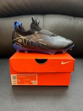 Nike JR ZOOM VAPOR 15 ACADEMY FG/MG Black and Blue Accents Youth Soccer ⚽️ Cleat